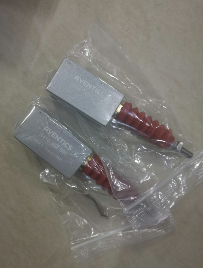 R416002586   氣動(dòng)閥，調(diào)節(jié)閥